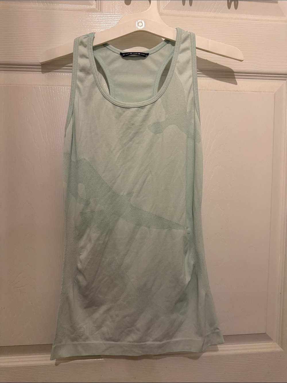 Oiselle Light Mint Flyte Racerback Tank Top - Women's Activewear